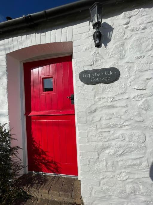 The Dairy @ Trefechan Wen Goodwick Exterior photo