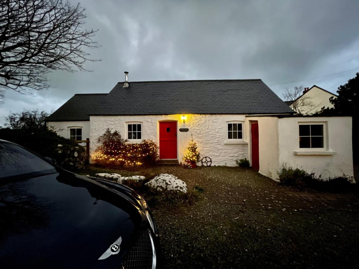 The Dairy @ Trefechan Wen Villa Goodwick Exterior photo